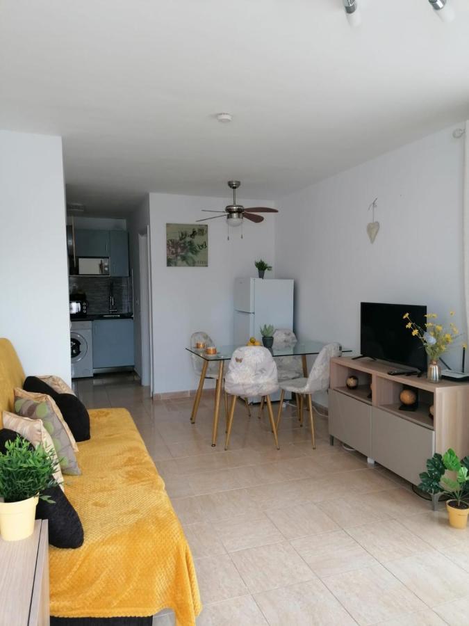 Castillo Holiday Apartment- Puerta Del Sol 245 กาเลตาเดฟุสเต ภายนอก รูปภาพ